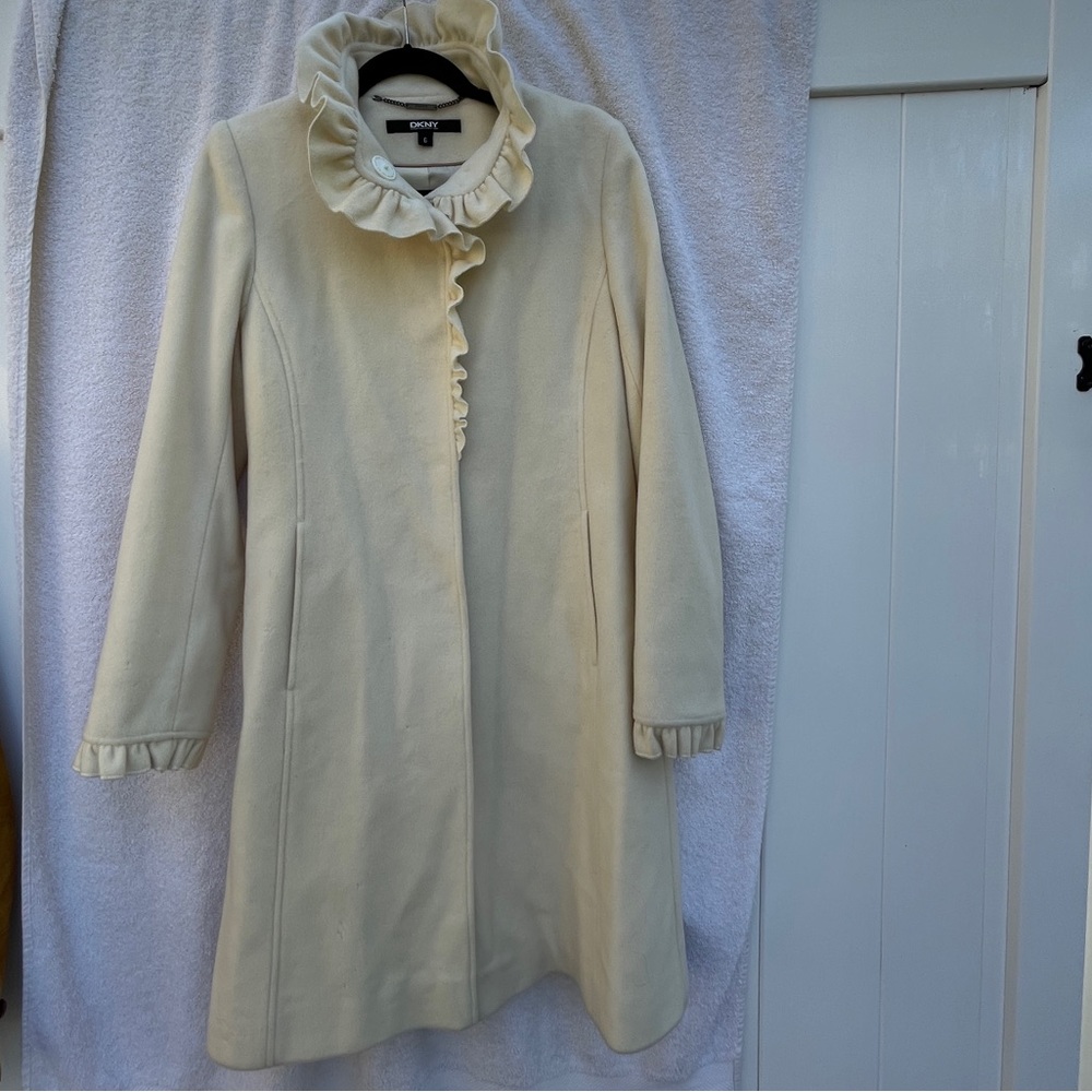 Vintage Donna Karen Ruffle collar coat